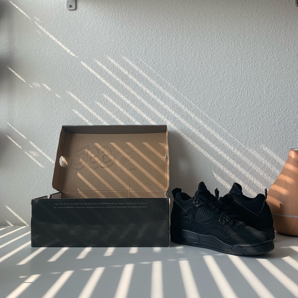 black cat jordan 4’s SOLD